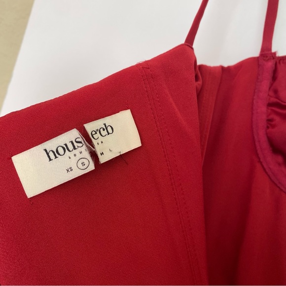 House of CB “Flora” Pleated Satin Midi Wine Dress NWOT size Small - Picture 7 of 10